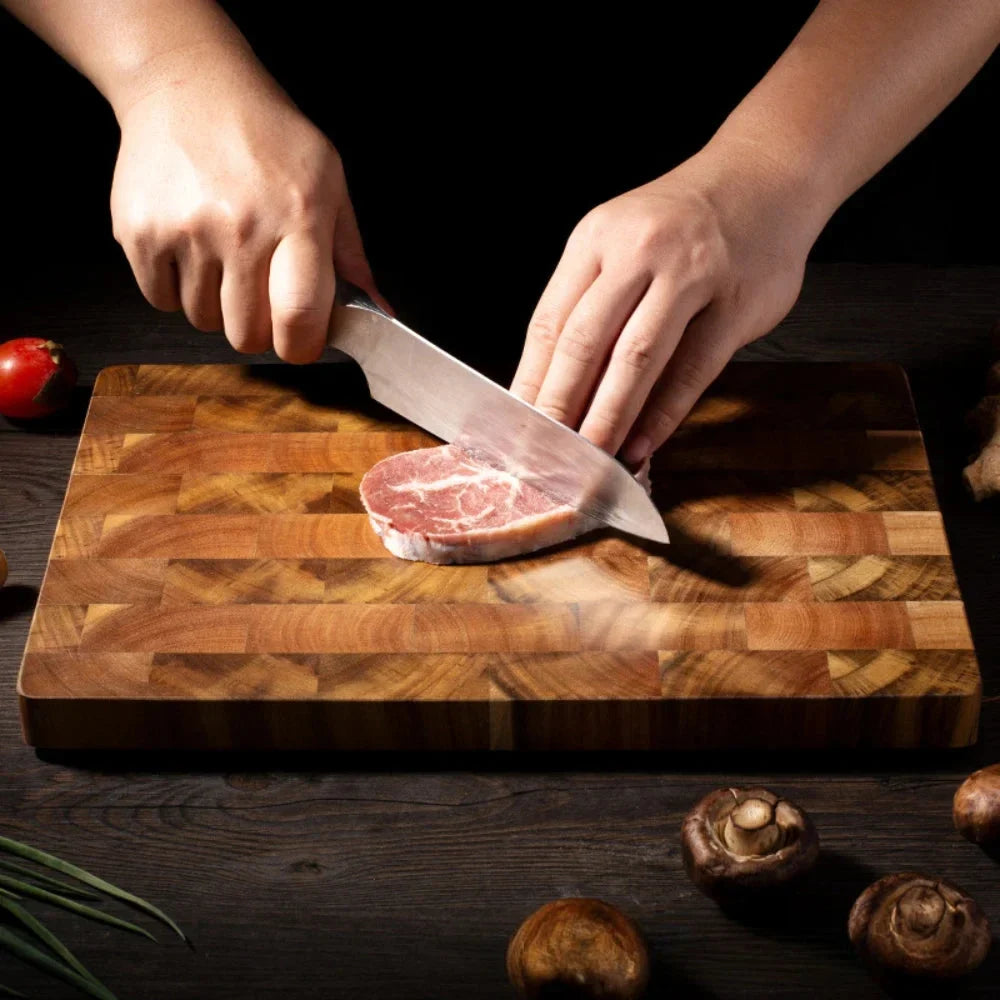 Peut-on couper du poulet cru sur une planche en bois ?