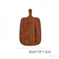 Planche à découper about de bois en acacia avec poignée – vue de côté